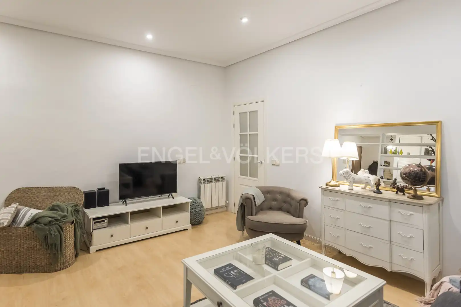 Wohnzimmer von Wohnung zum Verkauf in Madrid mit Klimaanlage und Heizung