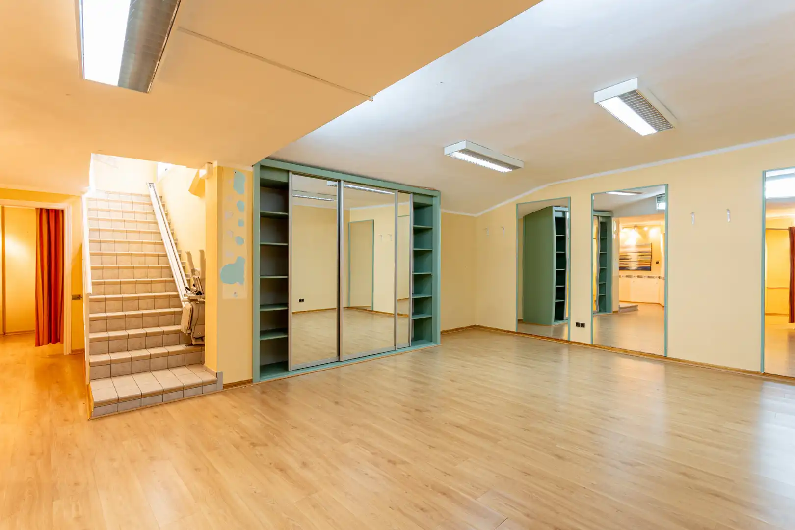 Commercial properties for sale in Marbella  with Air Conditioner and Furnished