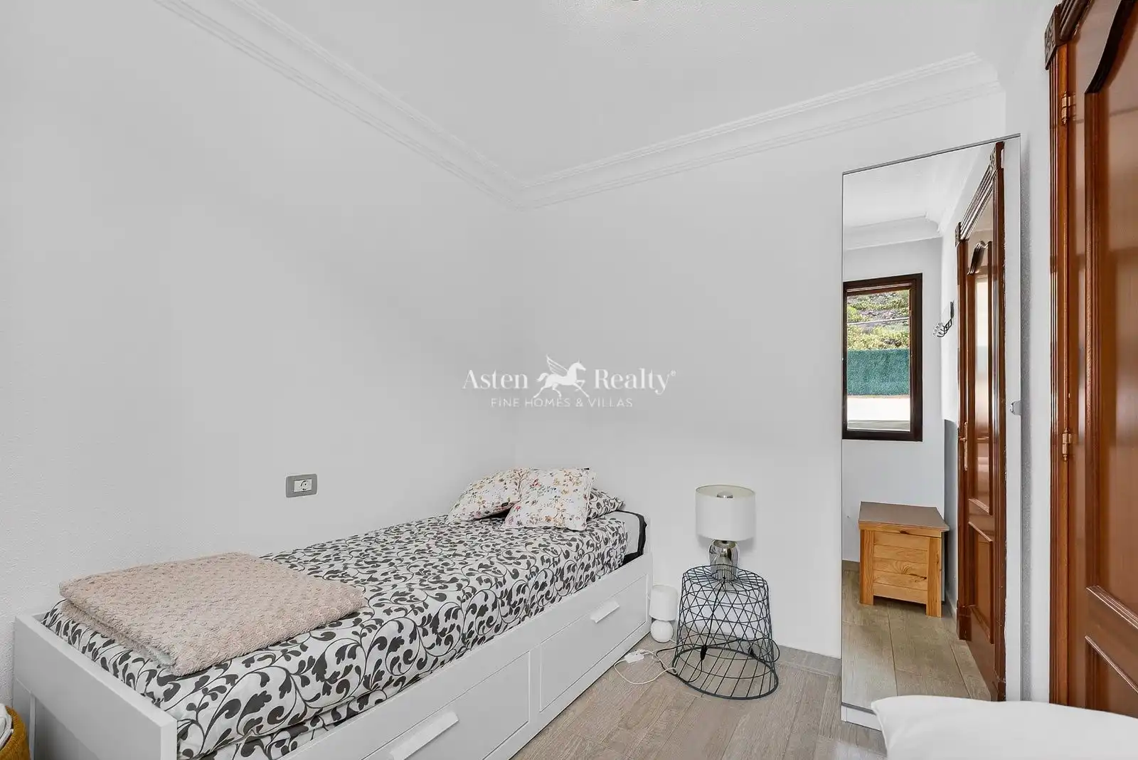 Habitación de Dúplex en venta en Adeje con Aire acondicionado, Terraza y Amueblado