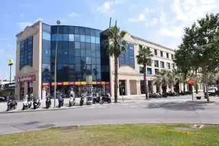 Außenansicht von Büro zur Miete in Cornellà de Llobregat mit Klimaanlage, Heizung und Internet