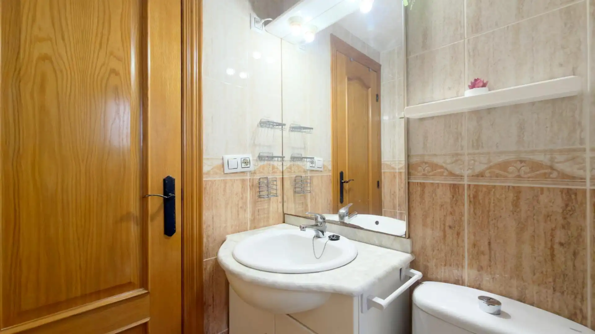 Badezimmer von Dachboden zum Verkauf in Massamagrell mit Terrasse und Abstellraum