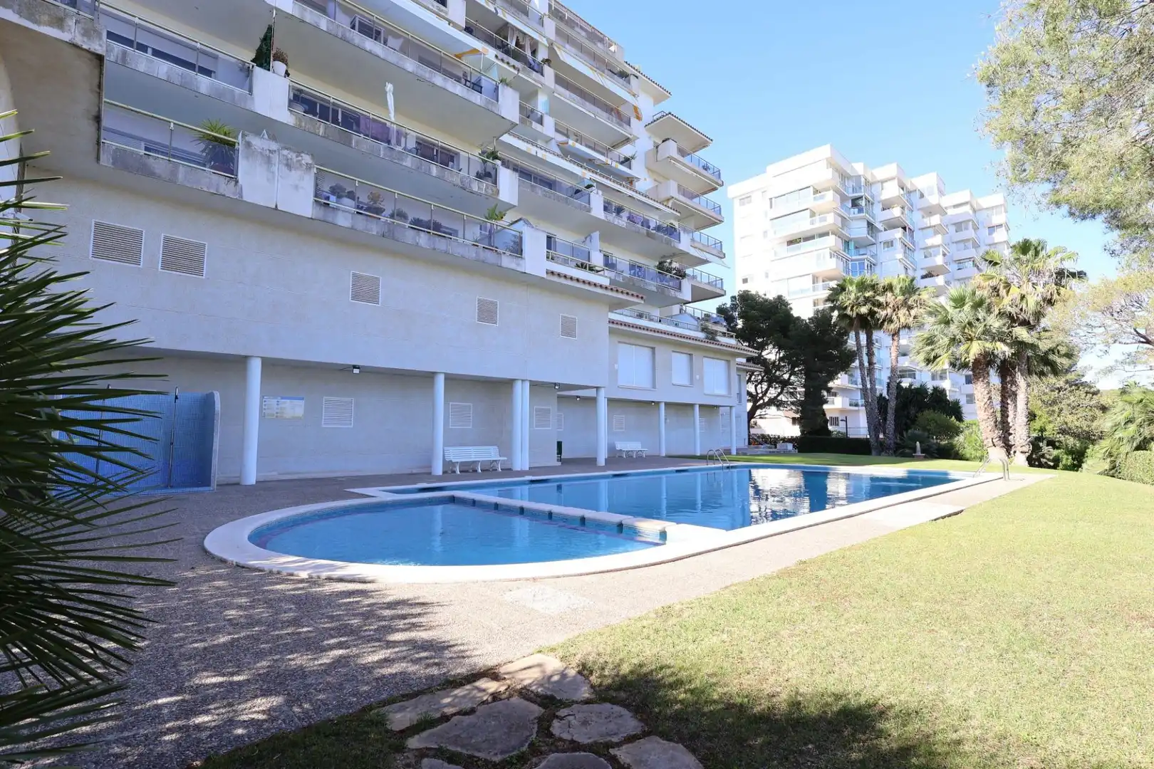 Piscina de Piso en venta en Sant Pere de Ribes con Calefacción, Terraza y Piscina comunitaria