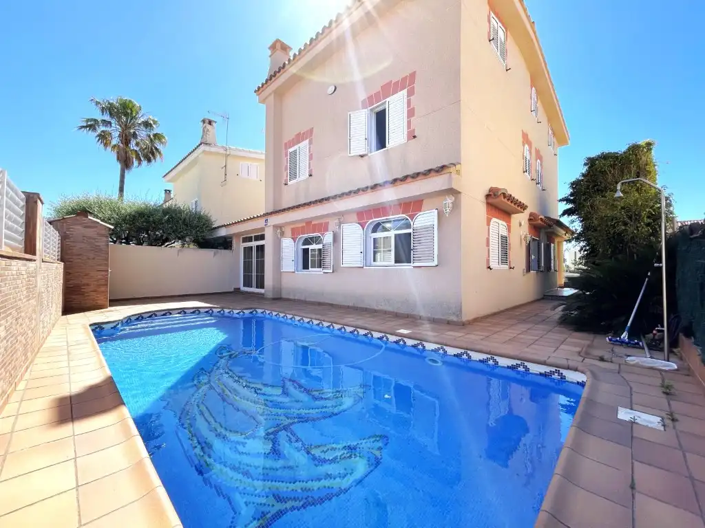 Haus oder Chalet zur Miete in Carrer Vicent Fuentes, Heliópolis