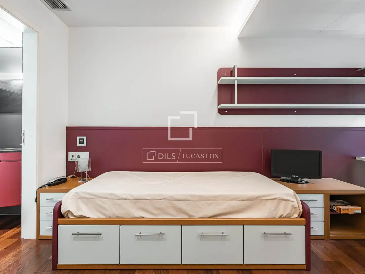Dormitori de Casa o xalet en venda en Barcelona amb Aire condicionat, Calefacció i Terrassa
