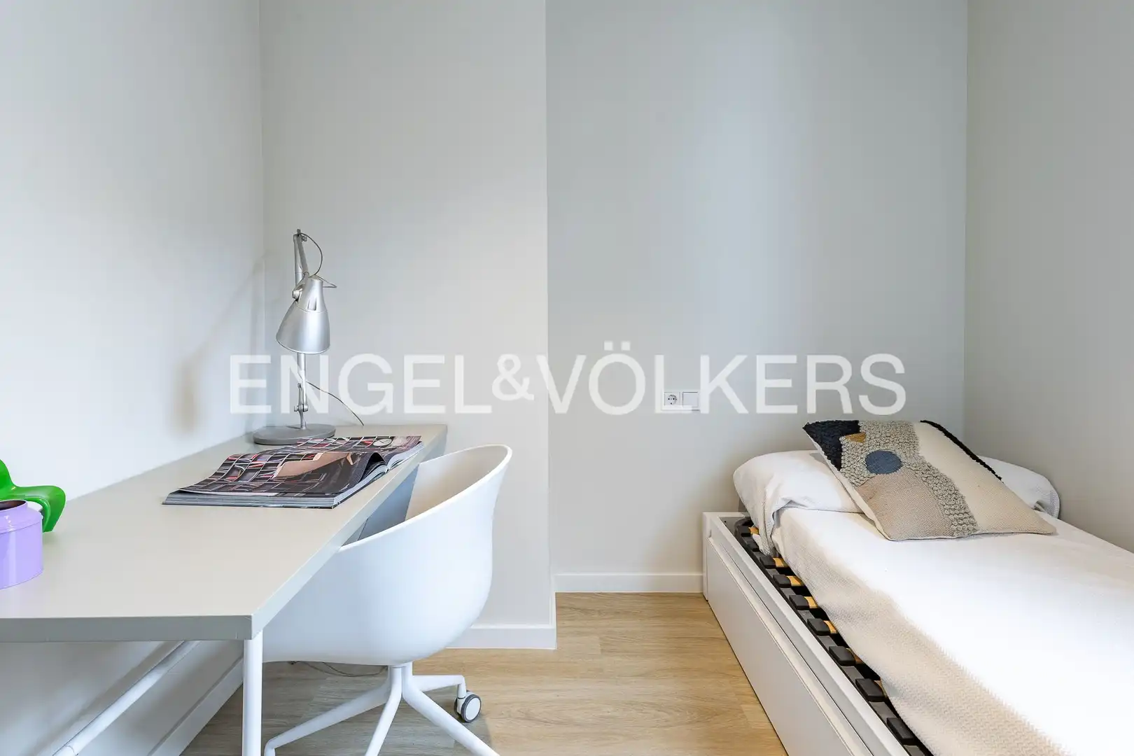 Schlafzimmer von Maisonette zum Verkauf in Barcelona mit Klimaanlage, Heizung und Parkett