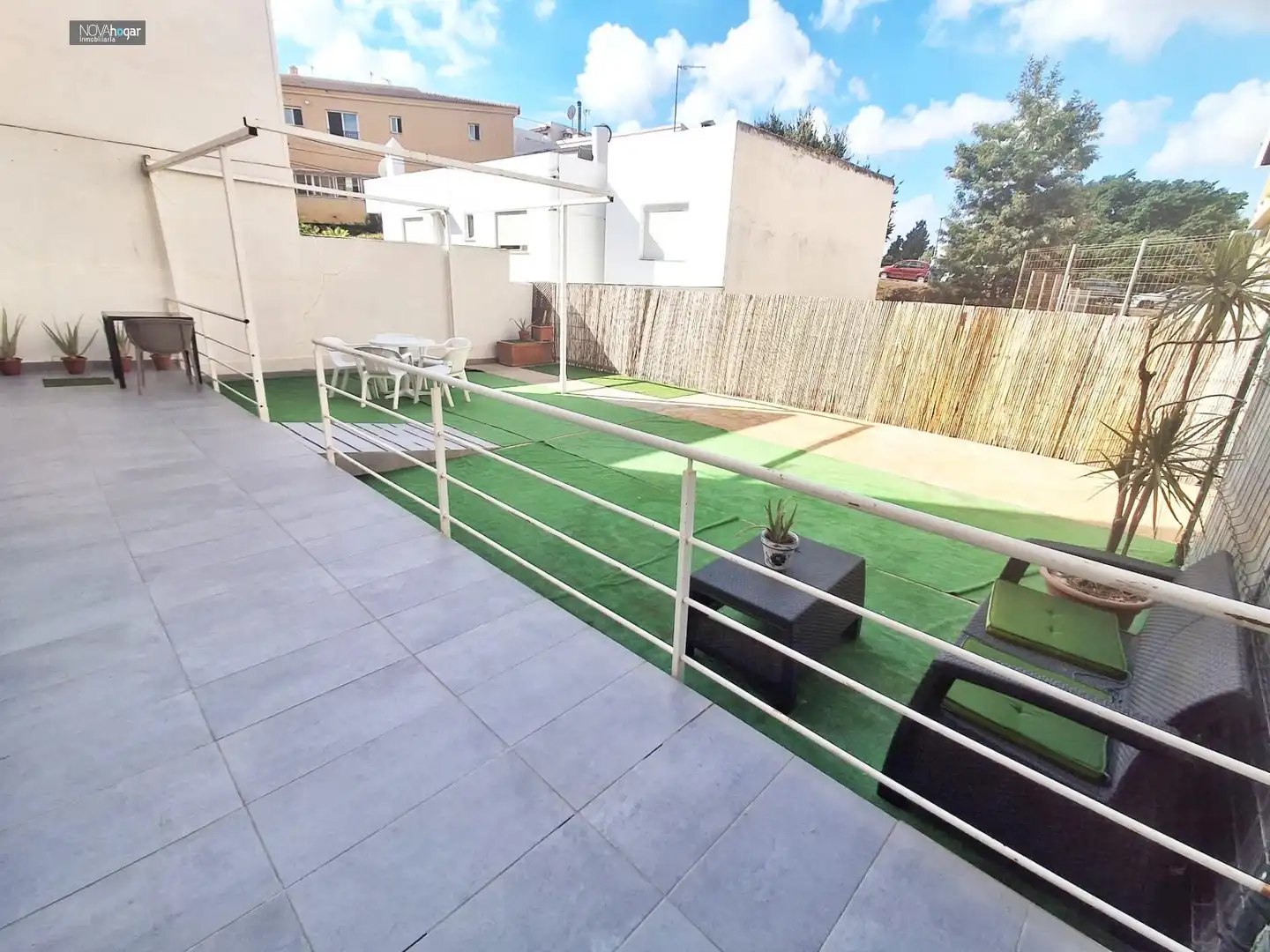 Bajo con jardín en alquiler en Puerto de la Torre - Atabal, imagen 3