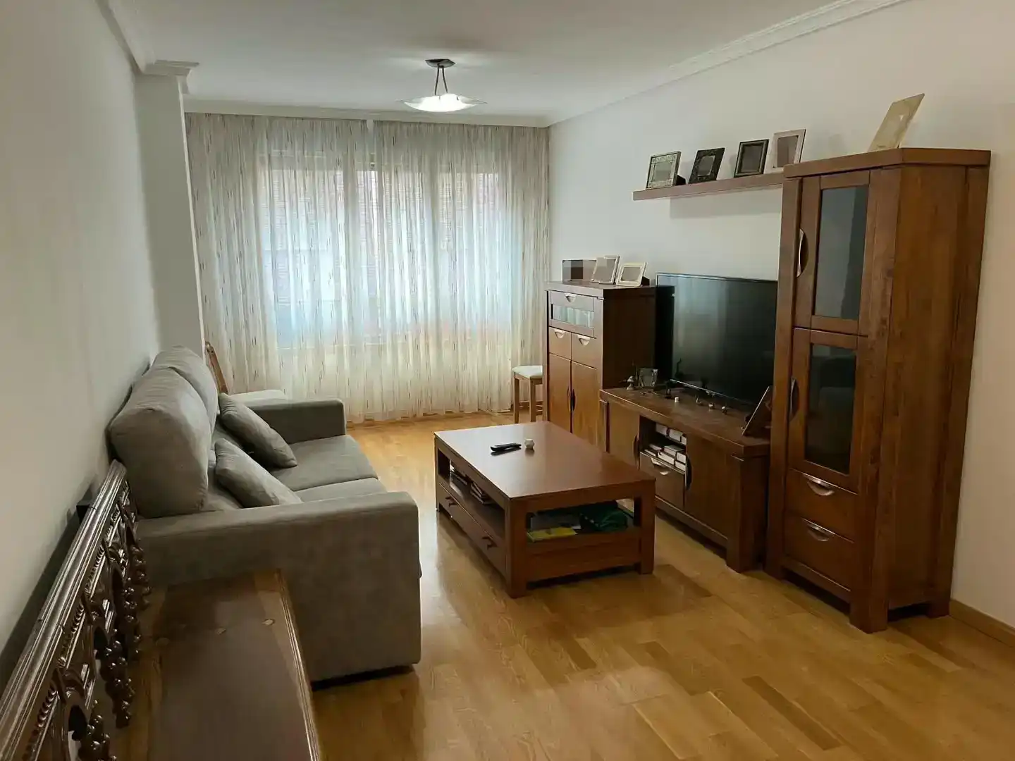 Sala de estar de Piso de alquiler en León Capital  con Parquet y Amueblado
