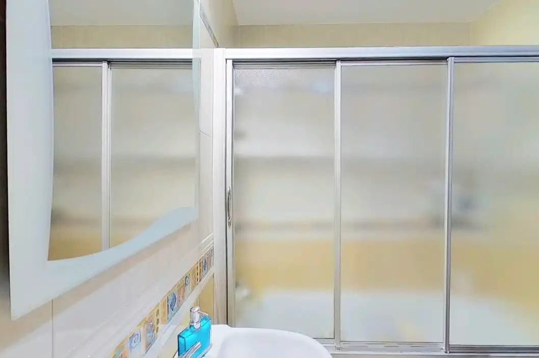 Bathroom of Flat for sale in Armilla  with Air Conditioner, Heating and Storage room