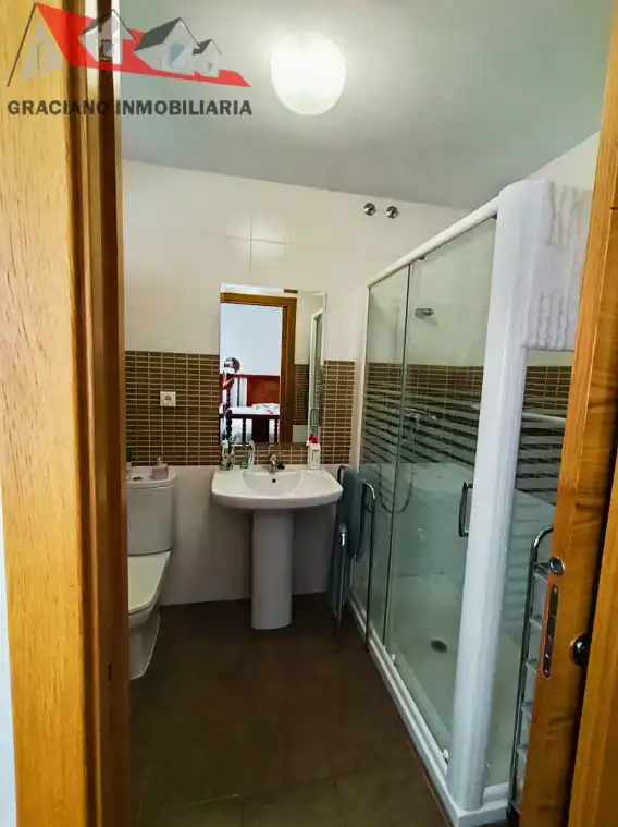 Baño de Piso en venta en Yeste con Calefacción