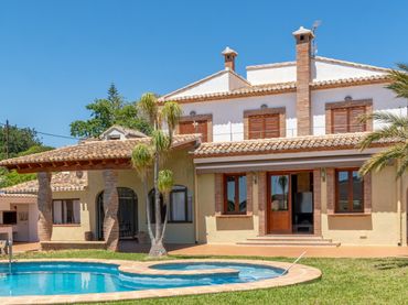 Chalet con piscina en venta en Partida Tosal - Zona dels Castellans