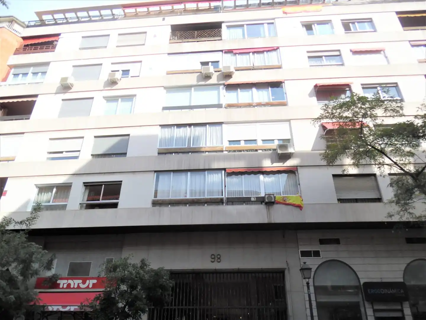 Außenansicht von Geschaftsraum zum Verkauf in Madrid