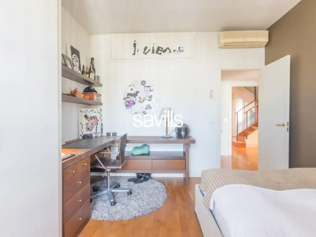Schlafzimmer von Wohnungen zum Verkauf in Barcelona mit Schwimmbad und Balkon