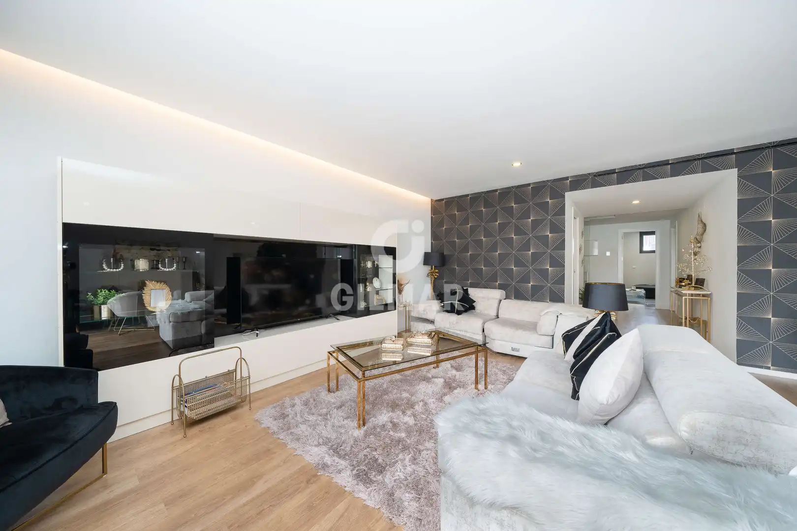 Living room of Flat for sale in Madrid  with Heating, Private garden and Storage room
