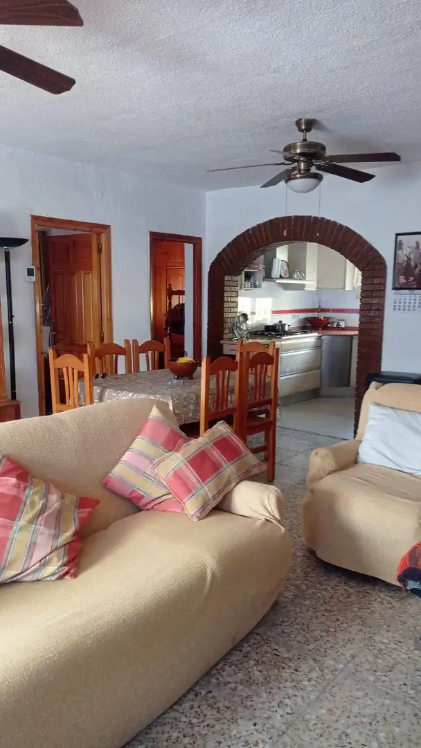 Menjador de Casa o xalet en venda en Alicante / Alacant amb Jardí privat, Terrassa i Traster