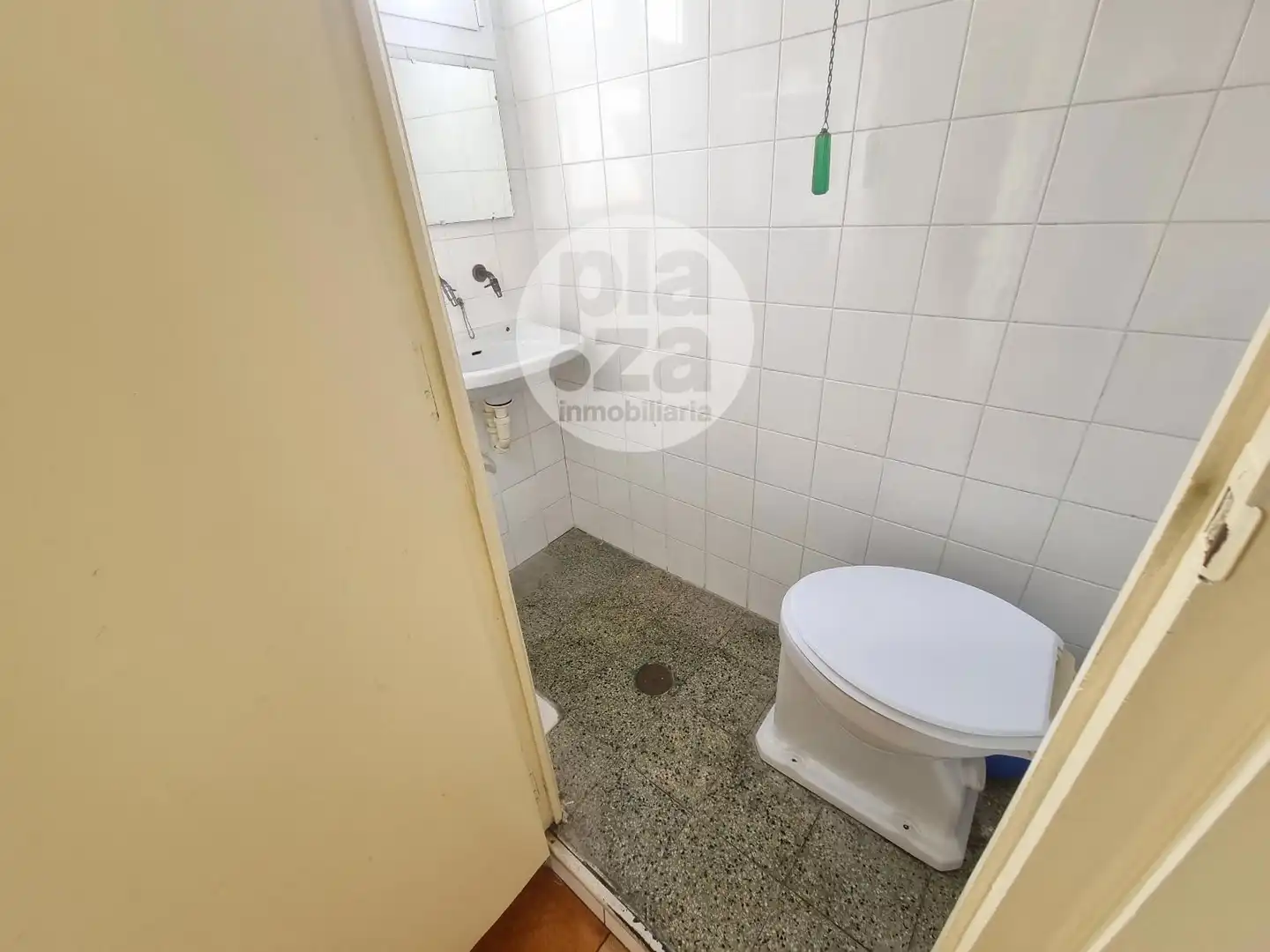 Badezimmer von Wohnung zum Verkauf in Burgos mit Heizung, Terrasse und Abstellraum
