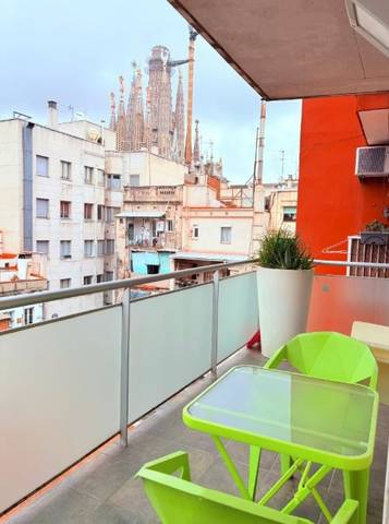 Piso en Venta en Carrer de València en Sagrada Família