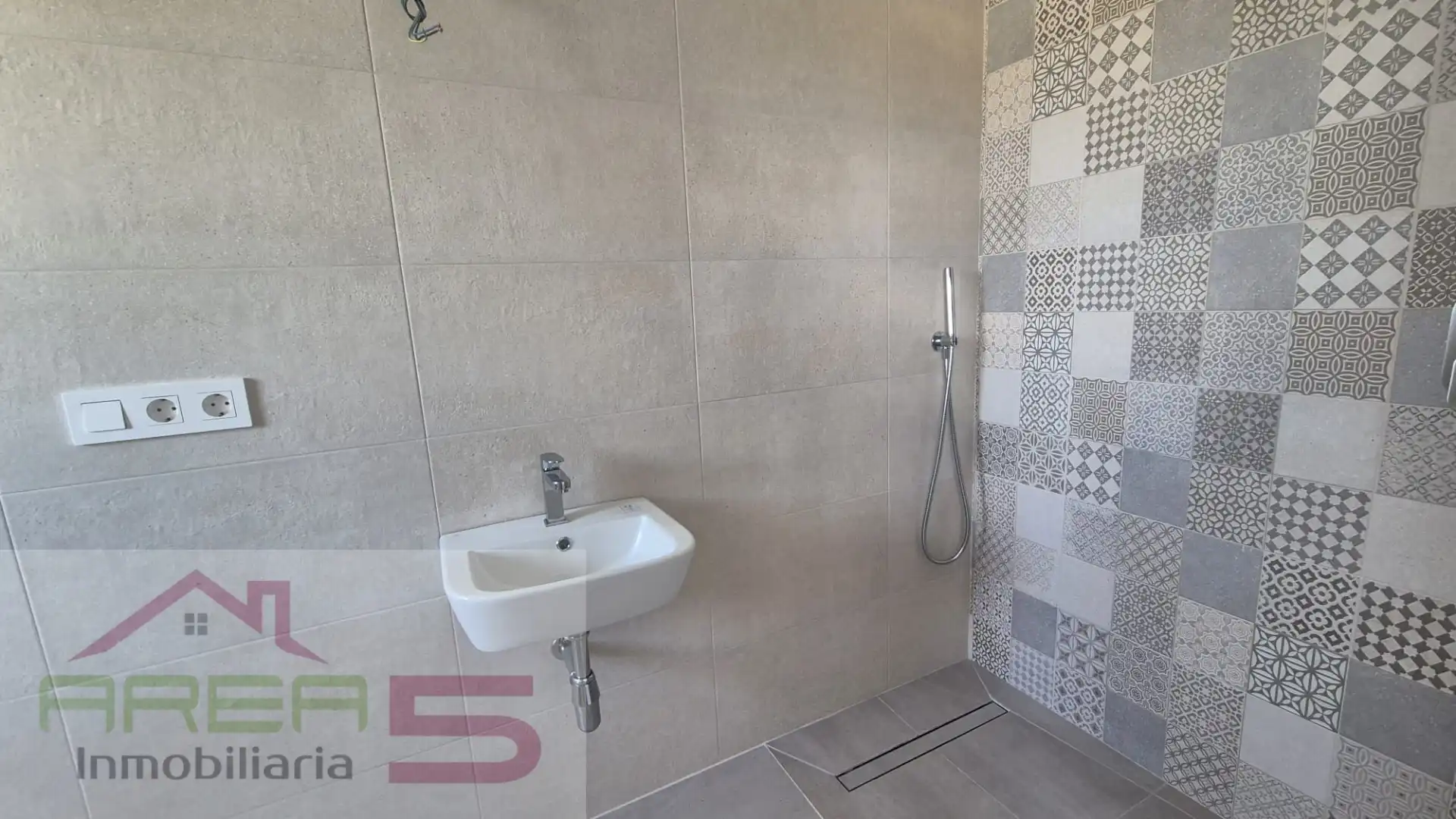 Bany de Àtic en venda en Mérida amb Aire condicionat, Calefacció i Terrassa