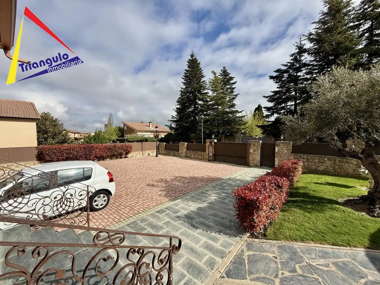 Parking de Casa o chalet en venta en Otero de Herreros con Calefacción y Jardín privado