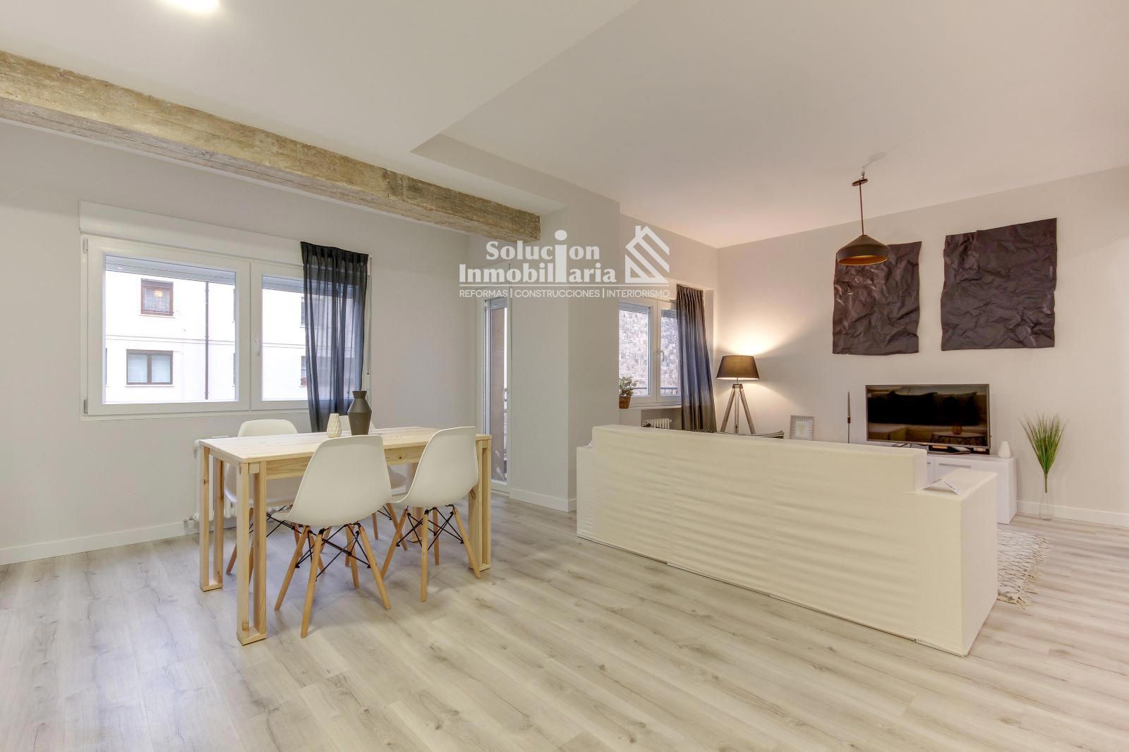 Vista exterior de Apartament en venda en Salamanca Capital amb Calefacció i Moblat