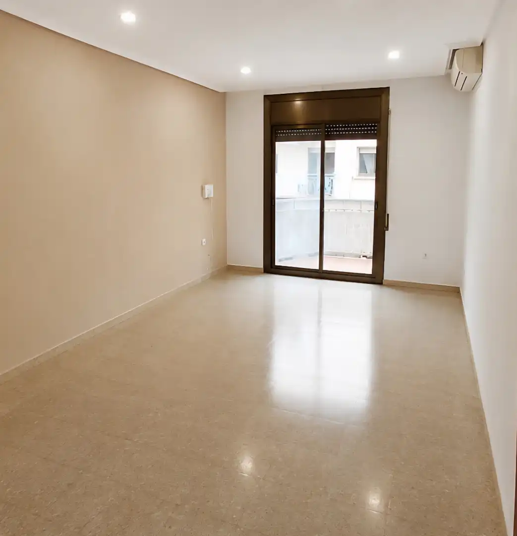 Piso en venta en El Prat de Llobregat con Calefacción, Terraza y Amueblado