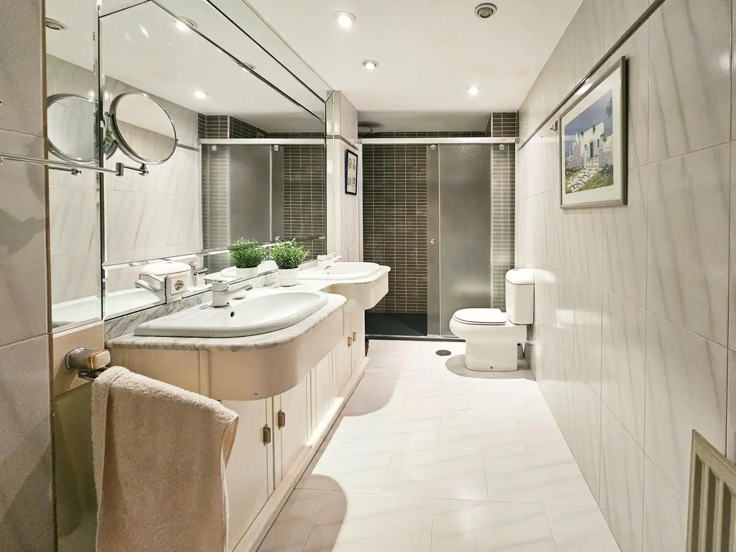 Badezimmer von Wohnung zum Verkauf in Jaén mit Klimaanlage, Heizung und Terrasse