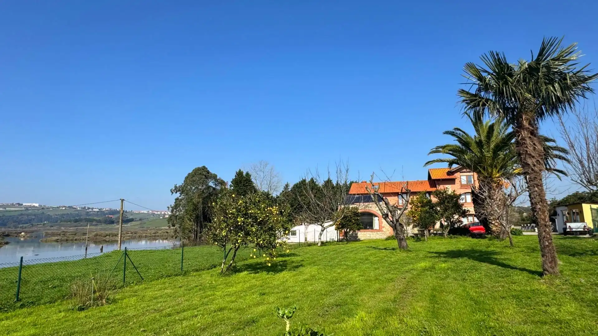 Jardín de Casa o chalet en venta en Miengo con Jardín privado y Amueblado