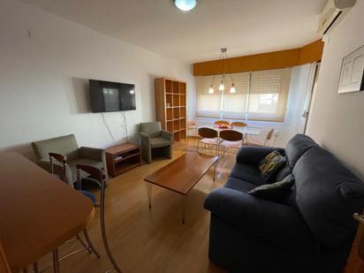 Wohnzimmer von Wohnung miete in  Albacete Capital mit Klimaanlage, Heizung und Balkon