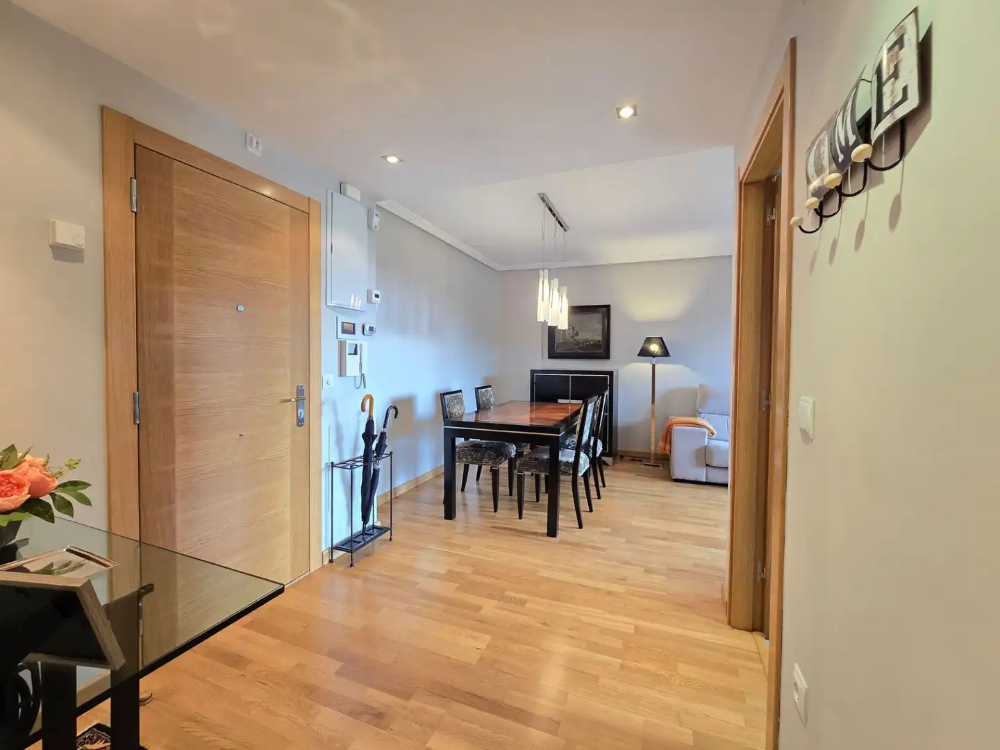 Comedor de Piso en venta en Llanes con Calefacción, Terraza y Trastero