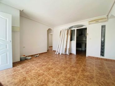 Chalet con piscina en venta en Los Balcones - Los Altos