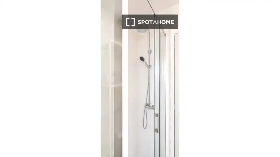 Badezimmer von Wohnung zur Miete in Pobles del Sud