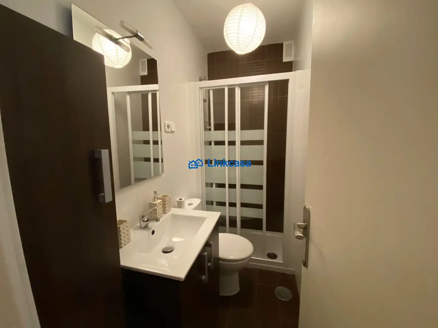 Bathroom of Flat for sale in Madrid  with Air Conditioner, Heating and Terrace