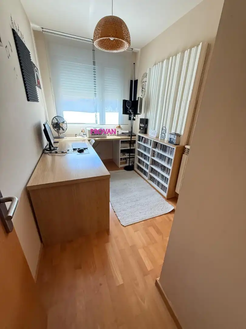 Piso en venta en Parla Este