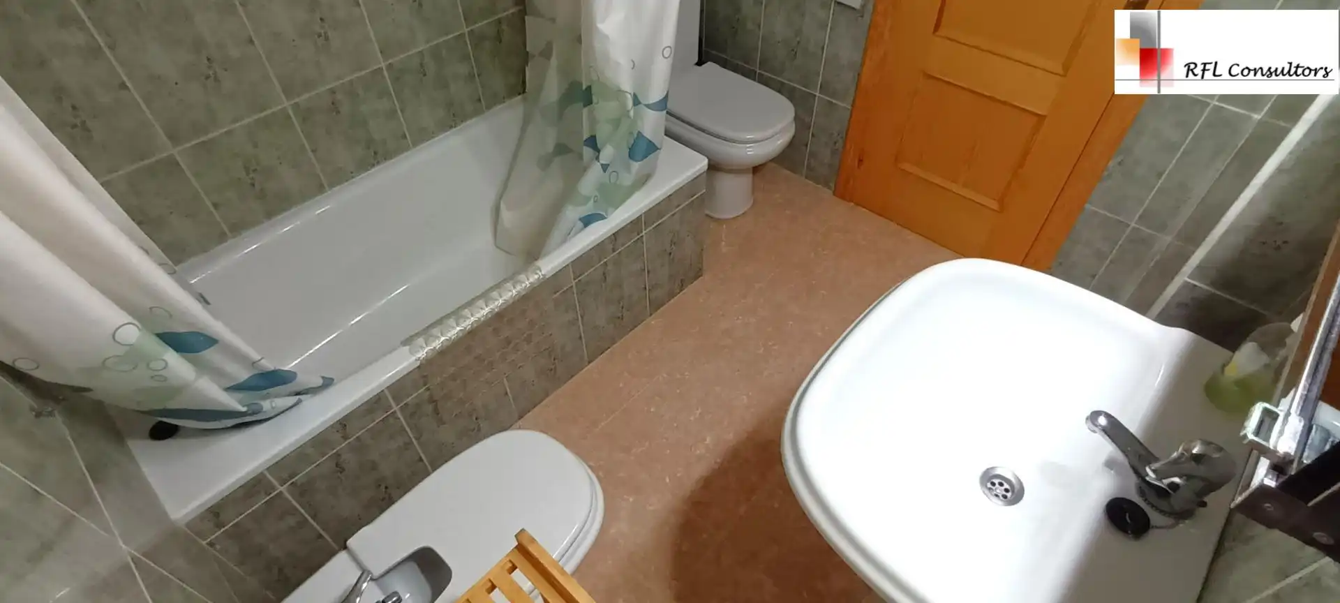 Badezimmer von Wohnungen zur Miete in Torreblanca mit Klimaanlage, Privatgarten und Terrasse