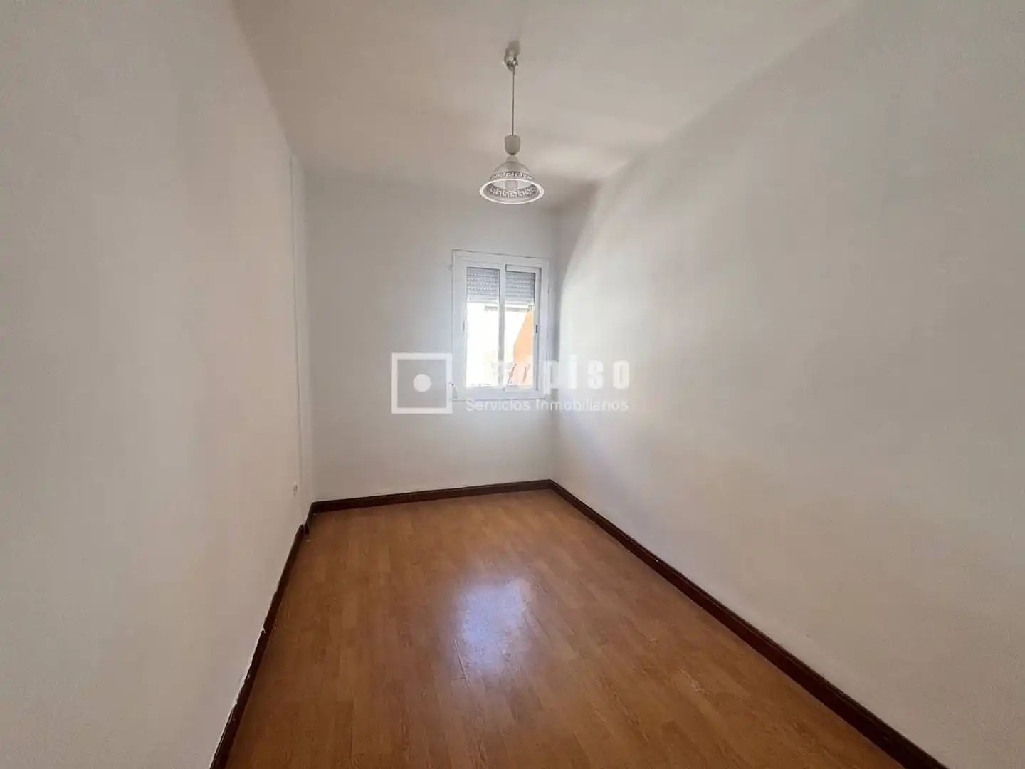 Habitación de Piso en venta en Paterna con Calefacción