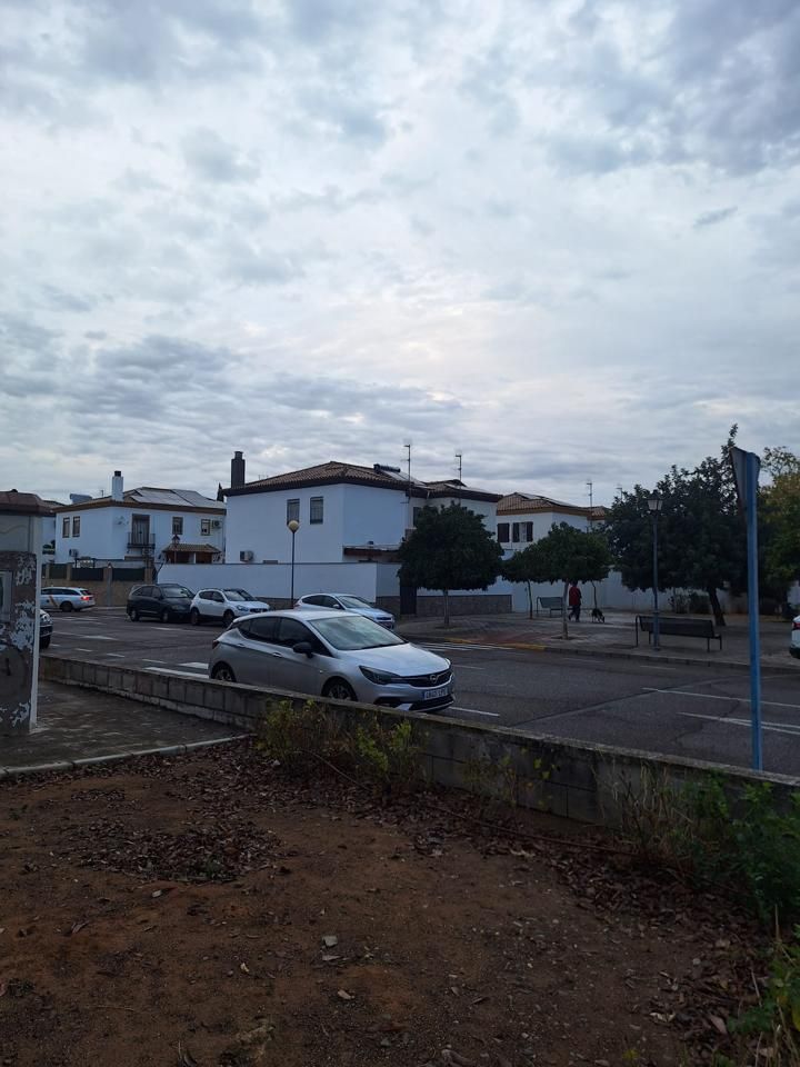 Vista exterior de Casa o xalet en venda en Mairena del Aljarafe amb Aire condicionat