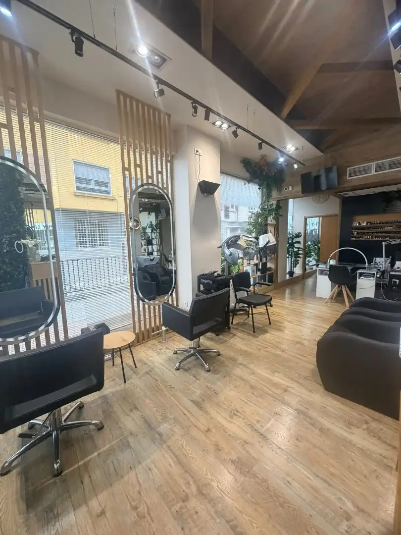 Local en traspaso en Torrelavega  con Aire acondicionado, Parquet y Amueblado
