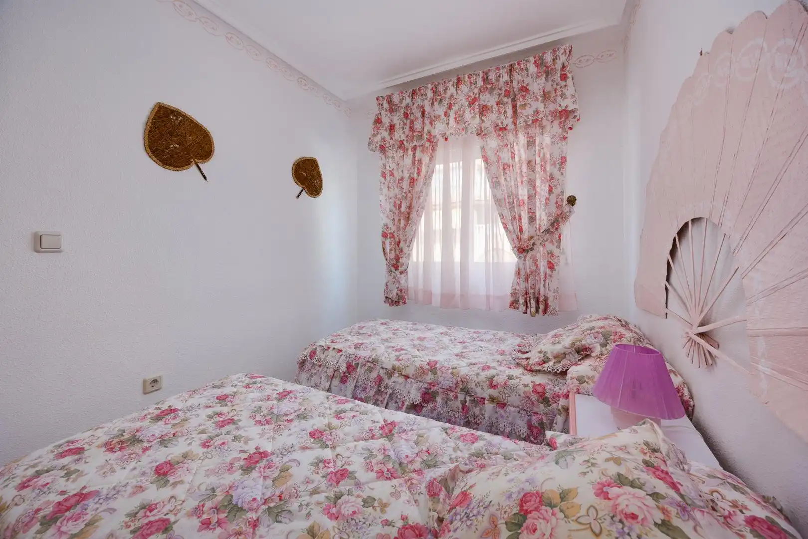 Dormitori de Apartament en venda en Torrevieja amb Piscina, Moblat i Rentadora