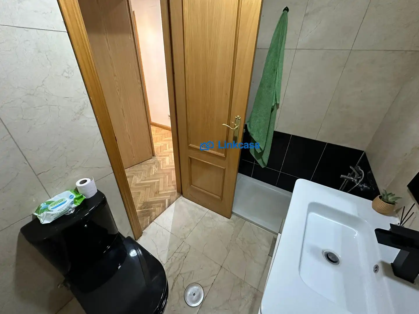 Baño de Piso en venta en Madrid con Aire acondicionado, Calefacción y Parquet
