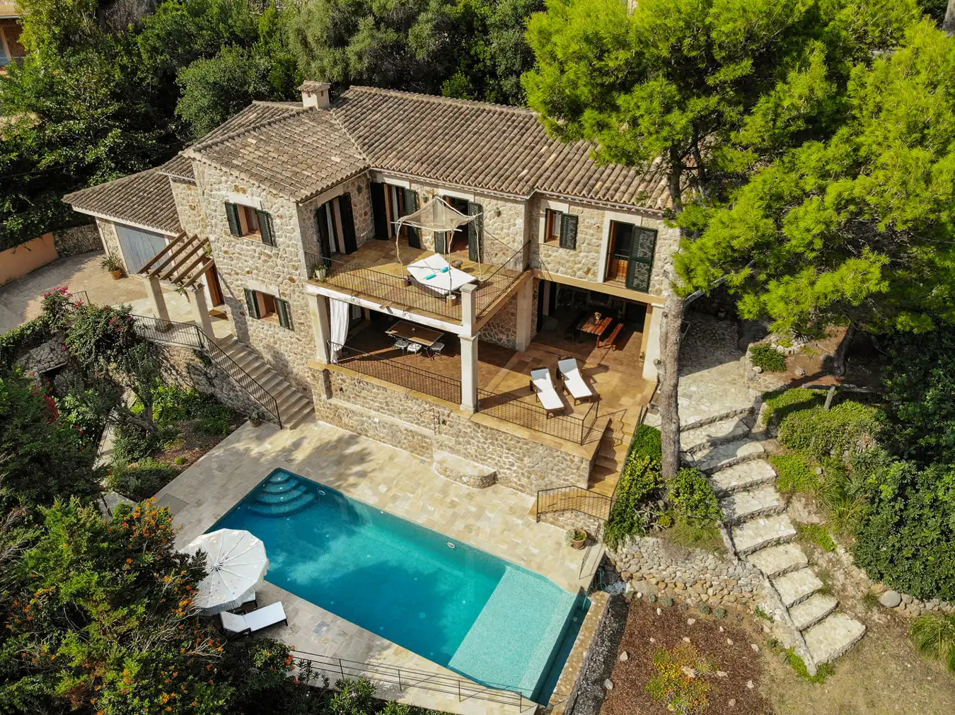 Country homes for sale in Deià