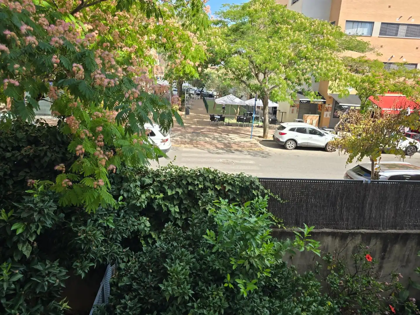 Vista exterior de Pis en venda en Mairena del Aljarafe amb Aire condicionat i Terrassa