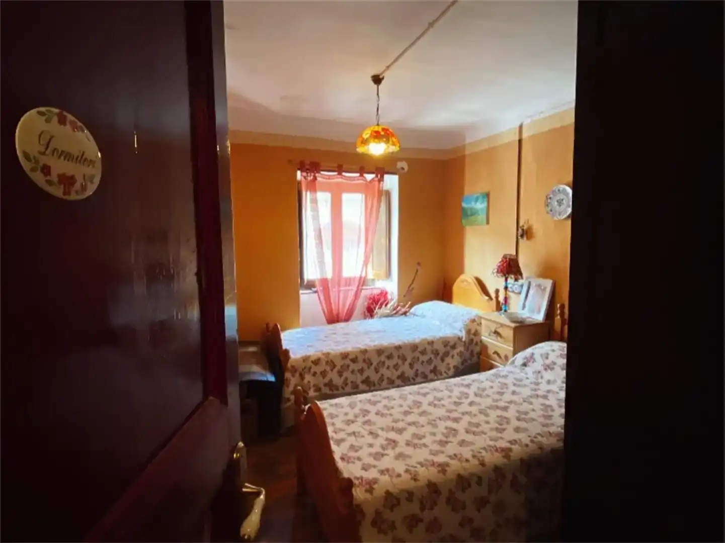Habitación de Casa adosada en venta en Esterri d'Àneu con Parquet