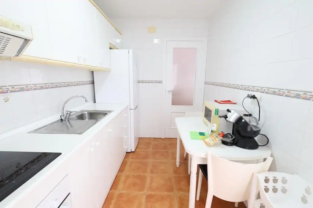 Apartamento con piscina en alquiler en Calle Teodoro llorente, imagen 12