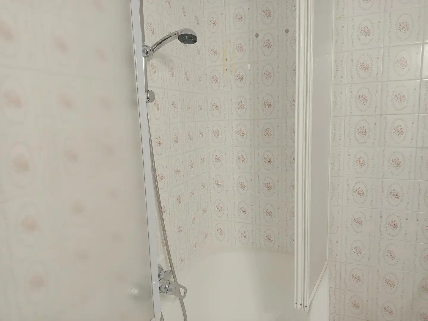 Bathroom of Flat for sale in Zaragoza  with Heating, Terrace and Balcony