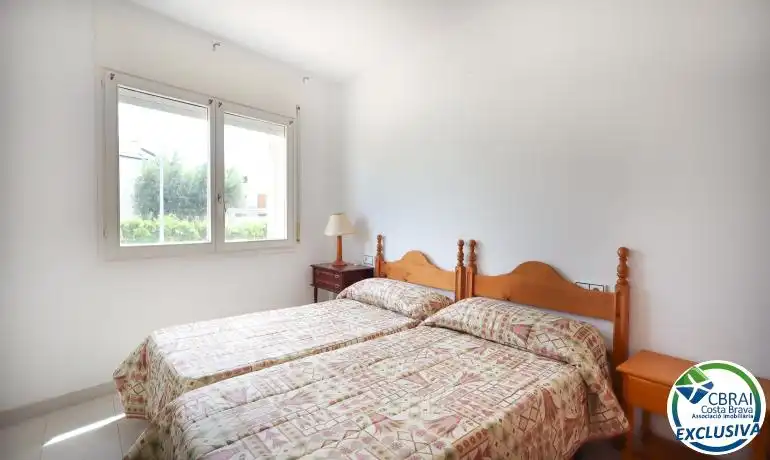 Bedroom of Apartments for sale in Llançà  with Air Conditioner, Heating and Terrace