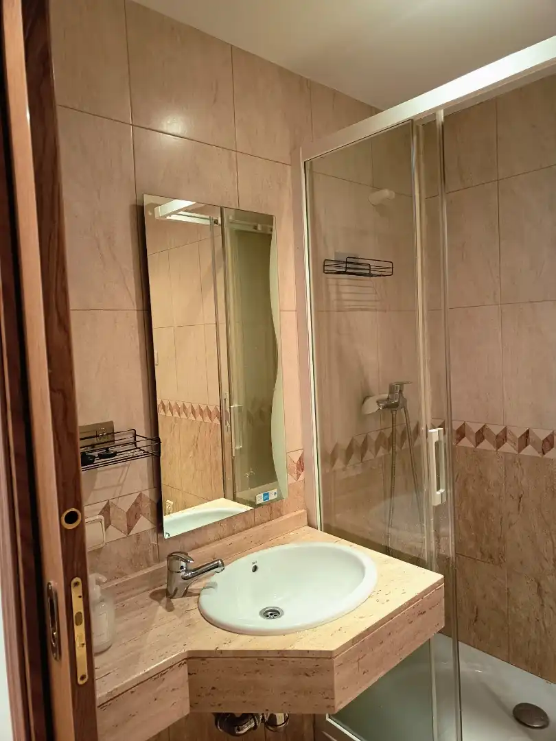Baño de Local en venta en Madrid