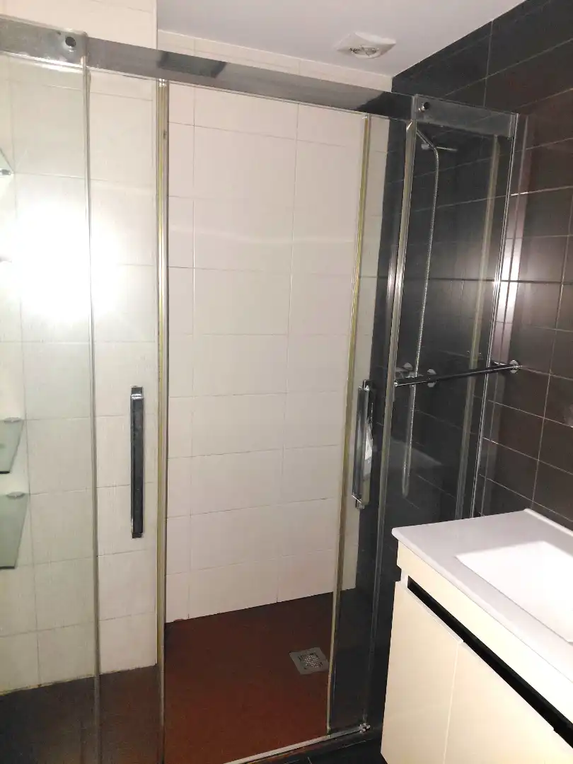 Baño de Piso en venta en Oleiros con Calefacción, Parquet y Trastero