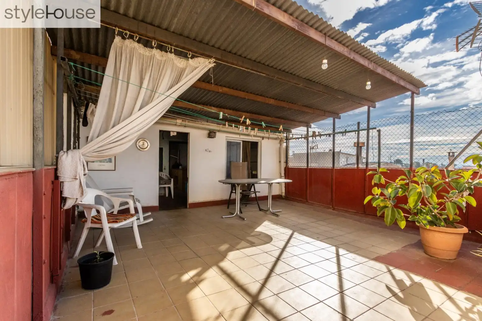 Terrace of Houses for sale in Terrassa  with Parquet flooring, Terrace and Storage room