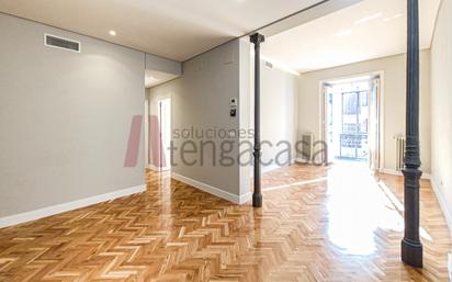 Flat to rent in  Madrid Capital  with Air Conditioner, Heating and Parquet flooring