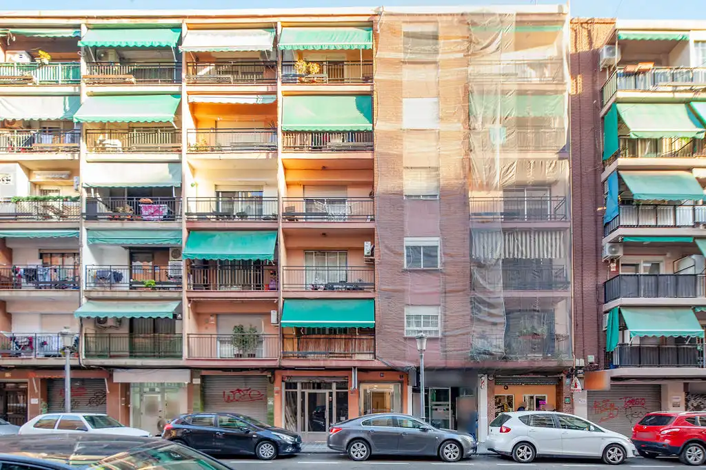 Vista exterior de Piso en venta en Valencia