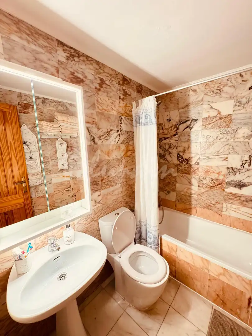 Badezimmer von Einfamilien-Reihenhaus zum Verkauf in Arona